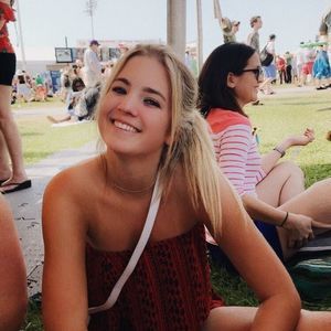 Meet your Posher, Ava